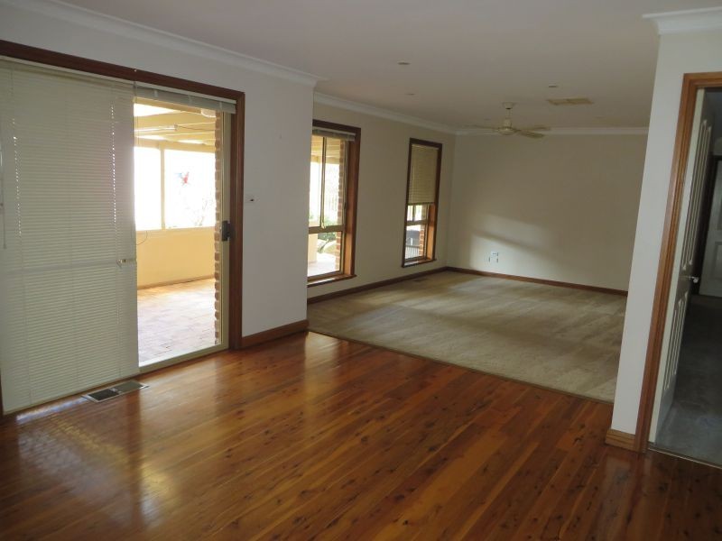 8 Jeeba Place, Wagga Wagga NSW 2650