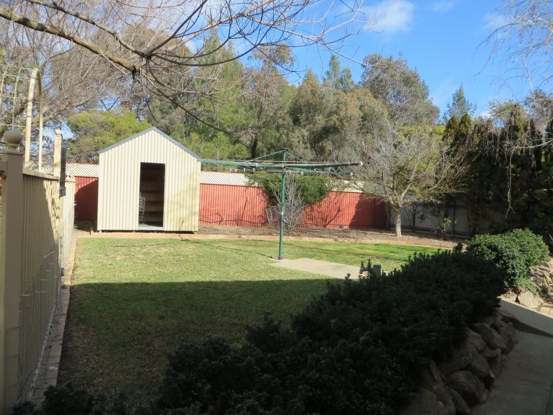 8 Jeeba Place, Wagga Wagga NSW 2650