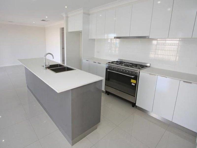 47 Kaloona Drive, Wagga Wagga NSW 2650