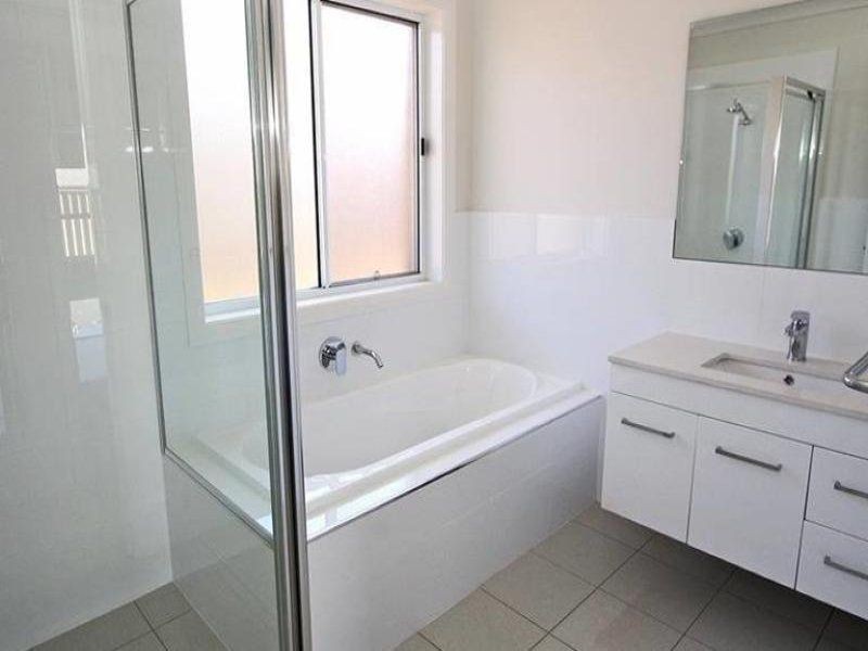 47 Kaloona Drive, Wagga Wagga NSW 2650