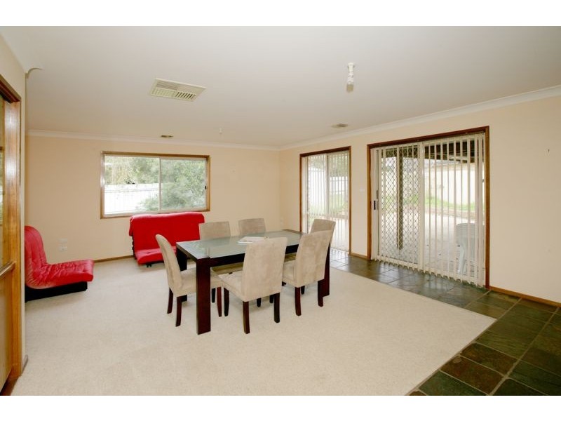 7 Corella Place, Estella NSW 2650