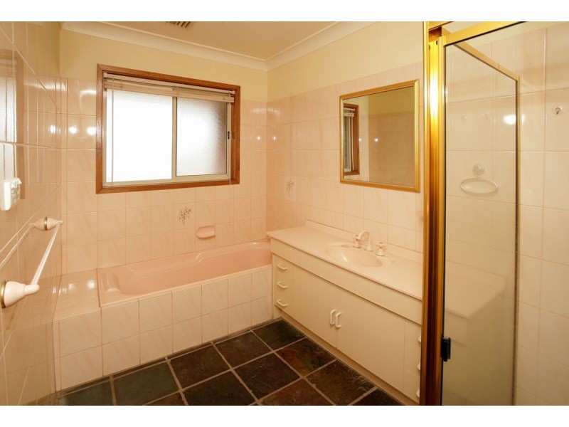 7 Corella Place, Estella NSW 2650