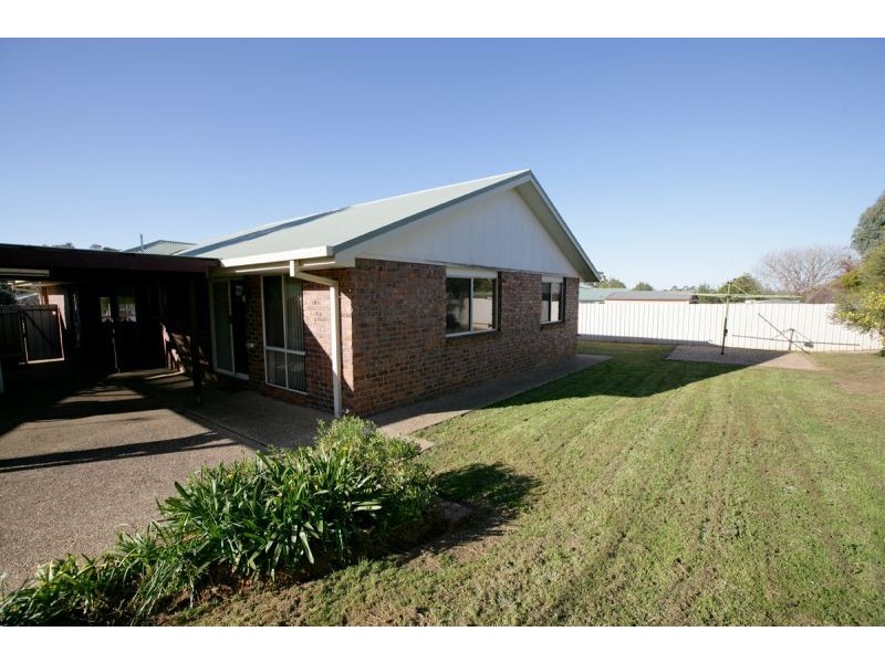 7 Corella Place, Estella NSW 2650