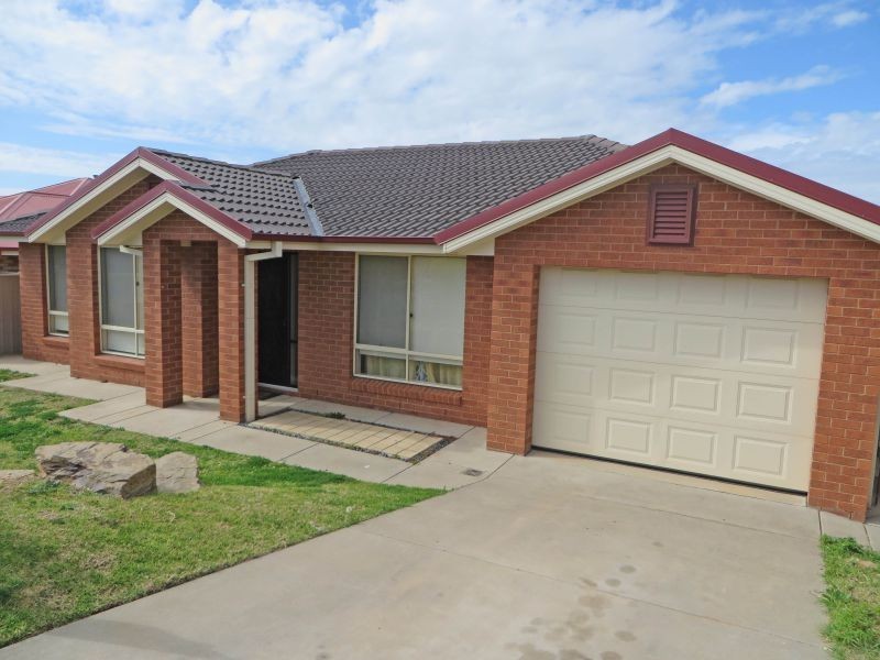 1/41 Illeura Road, Wagga Wagga NSW 2650