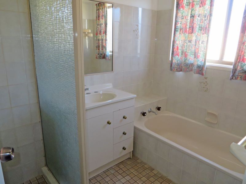 9 Nicholi Crescent, Wagga Wagga NSW 2650