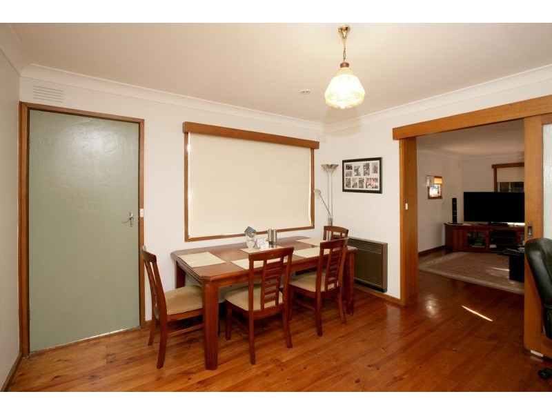 6 Truman Avenue, Tolland NSW 2650