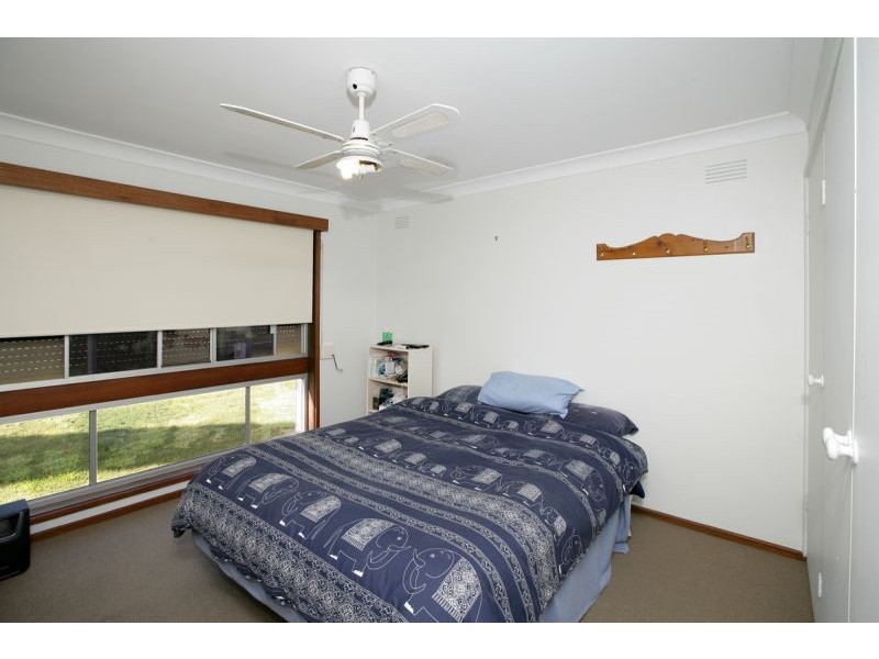 6 Truman Avenue, Tolland NSW 2650