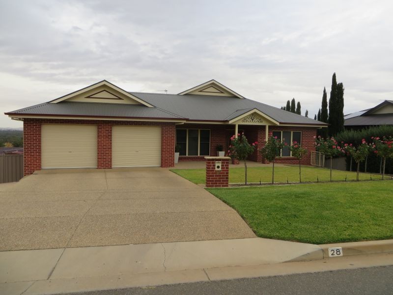 28 Atherton Crescent, Tatton NSW 2650