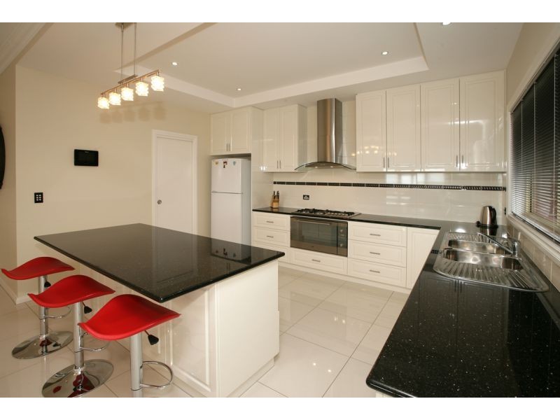 28 Atherton Crescent, Tatton NSW 2650