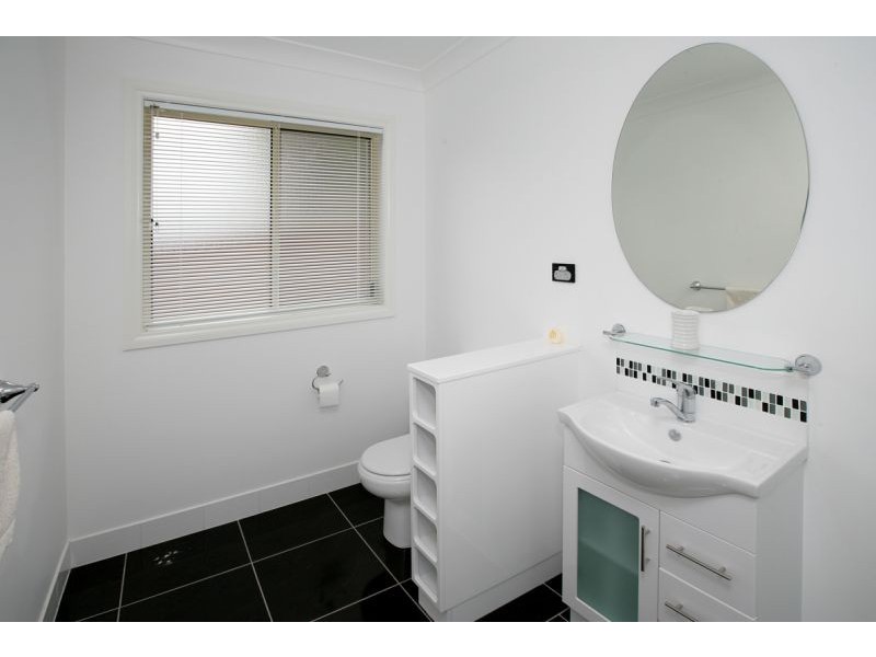 28 Atherton Crescent, Tatton NSW 2650