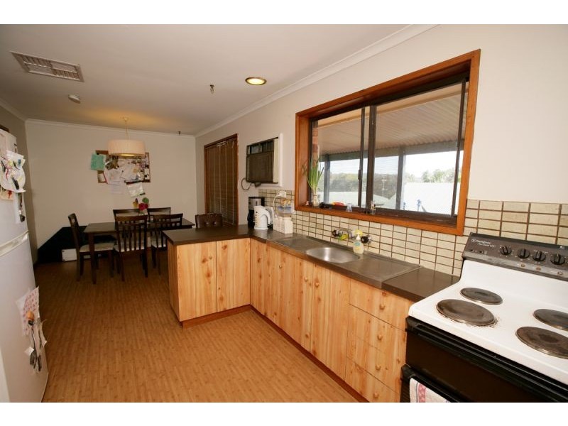 24 Mallory Street, Ashmont, Wagga Wagga NSW 2650