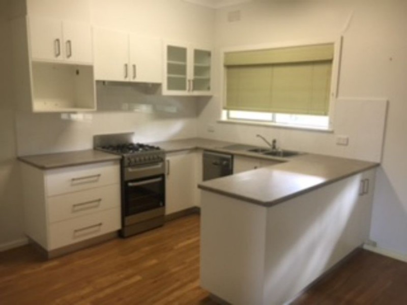 9 Stanley Street, Kooringal NSW 2650