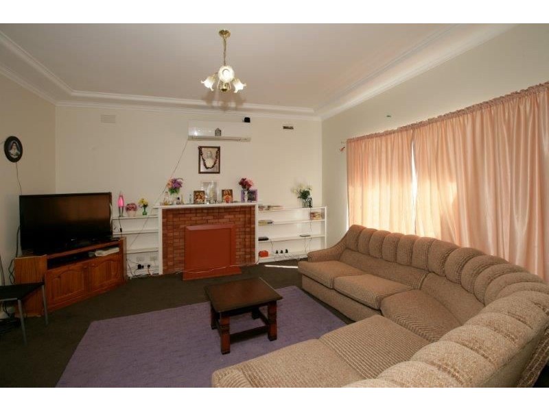 30 Hodson Avenue, Turvey Park NSW 2650