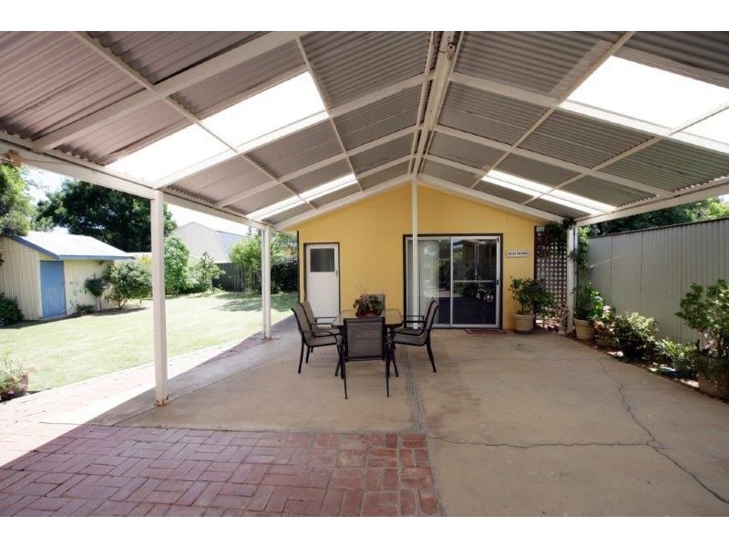 350 Lake Albert Road, Kooringal NSW 2650