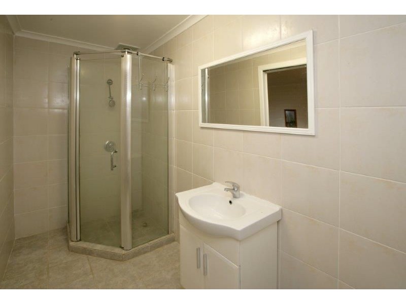 14 Young St, Wagga Wagga NSW 2650