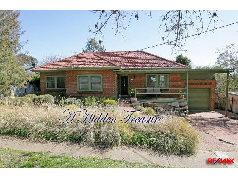 14 Young St, Wagga Wagga NSW 2650
