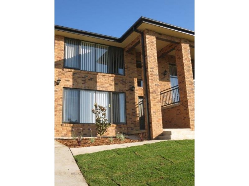 17 Atherton Crescent, Tatton NSW 2650