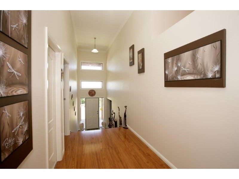 17 Atherton Crescent, Tatton NSW 2650