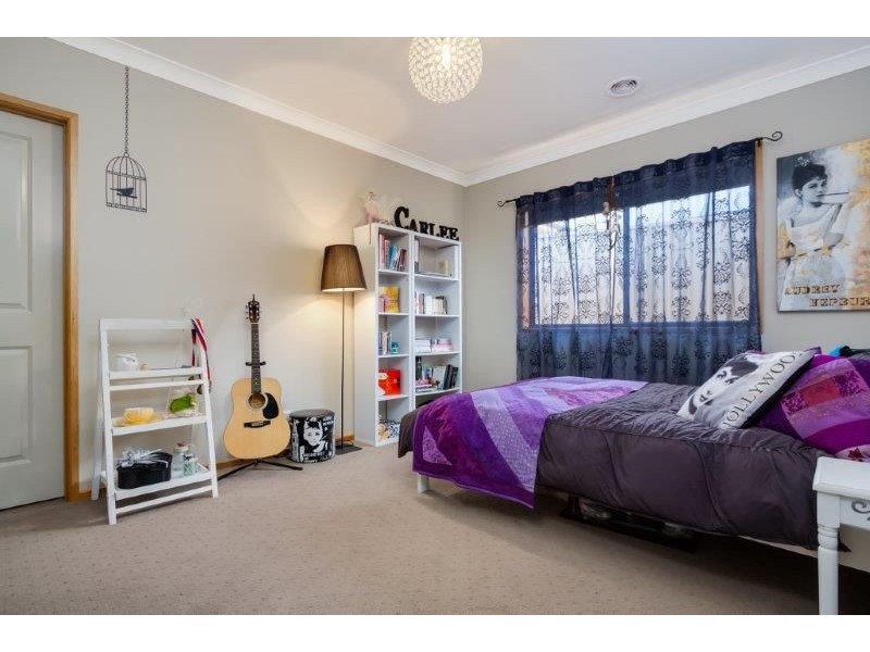 17 Marylands Way, Bourkelands, Wagga Wagga NSW 2650