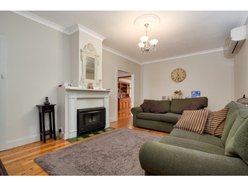 220 Kincaid Street, Wagga Wagga NSW 2650