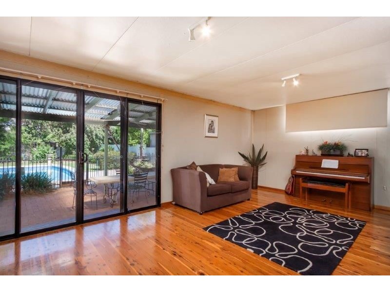 220 Kincaid Street, Wagga Wagga NSW 2650