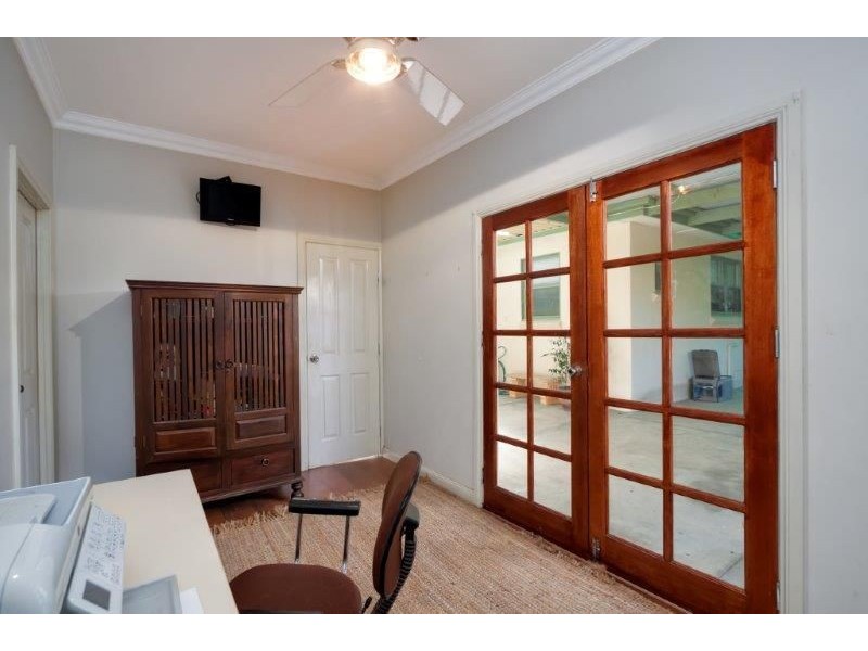 220 Kincaid Street, Wagga Wagga NSW 2650