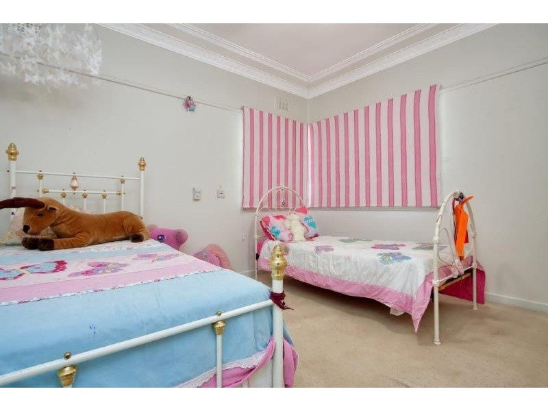 220 Kincaid Street, Wagga Wagga NSW 2650