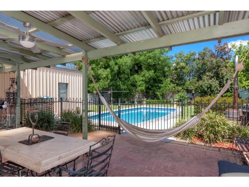 220 Kincaid Street, Wagga Wagga NSW 2650