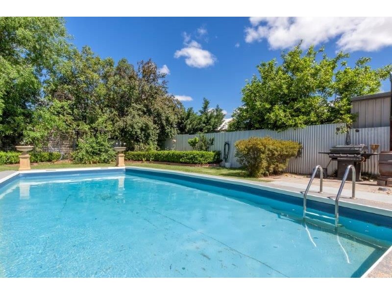 220 Kincaid Street, Wagga Wagga NSW 2650