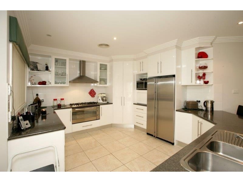 12 Allambie Way, Mount Austin NSW 2650