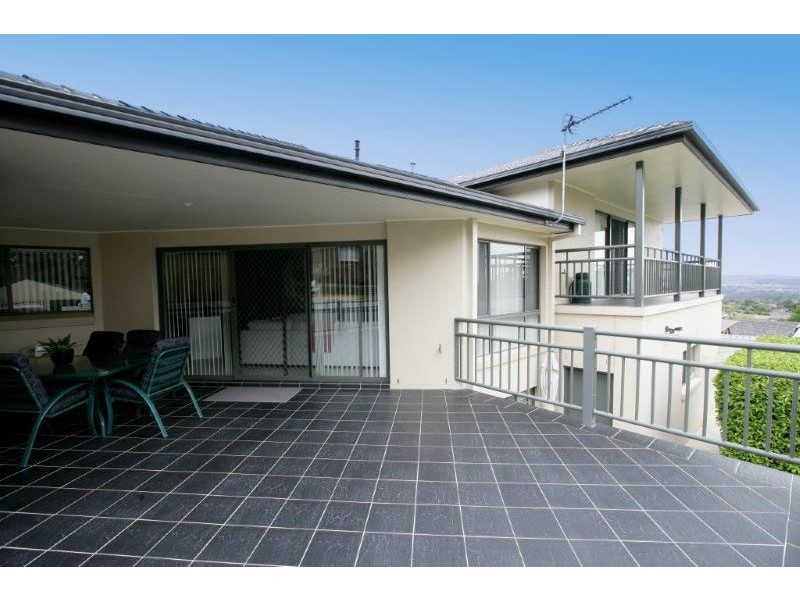 12 Allambie Way, Mount Austin NSW 2650