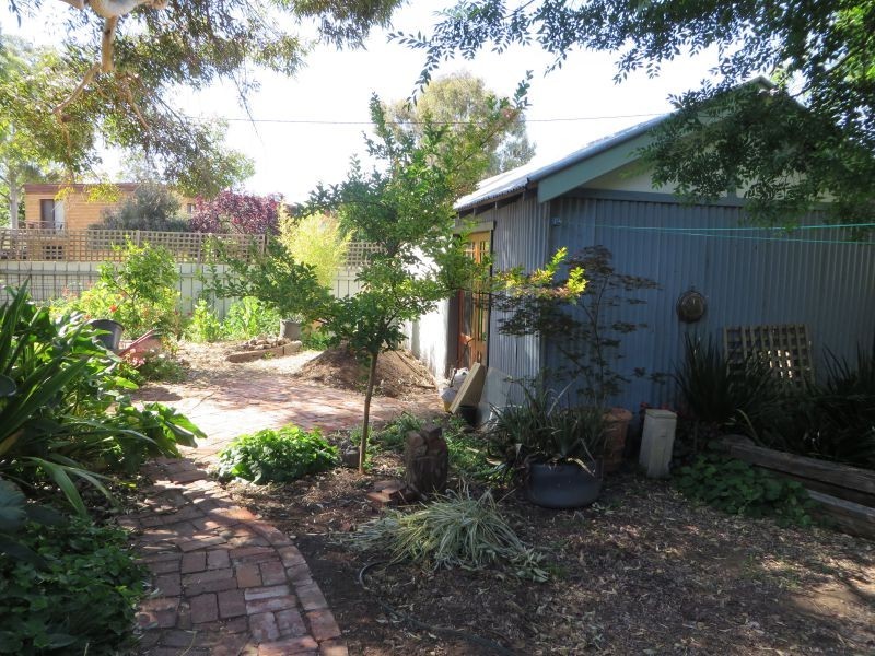 25 Brookong Avenue, Wagga Wagga NSW 2650