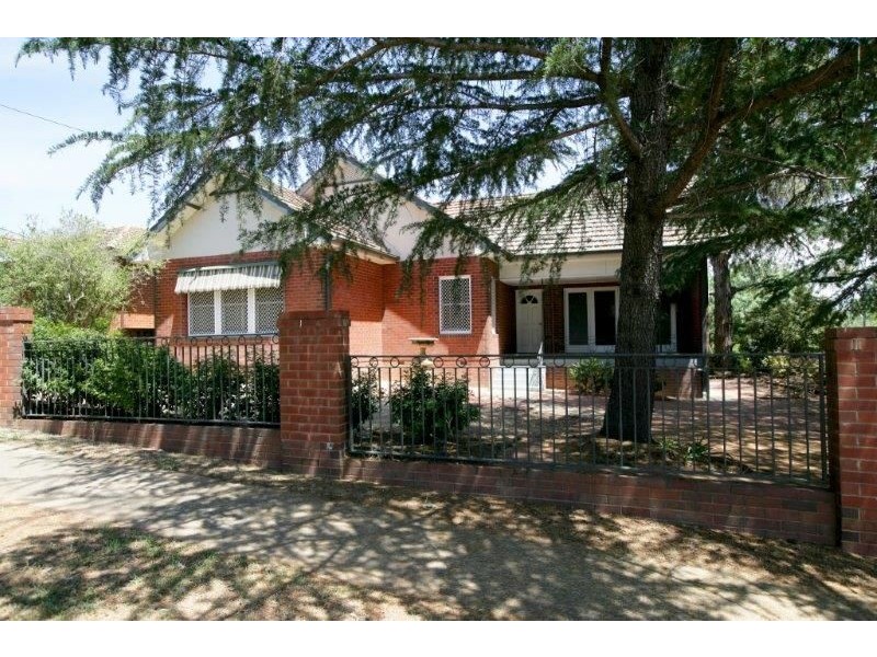 42 Mitchelmore Street, Turvey Park, Wagga Wagga NSW 2650