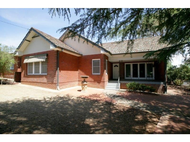 42 Mitchelmore Street, Turvey Park, Wagga Wagga NSW 2650