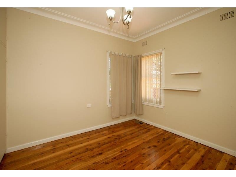 42 Mitchelmore Street, Turvey Park, Wagga Wagga NSW 2650