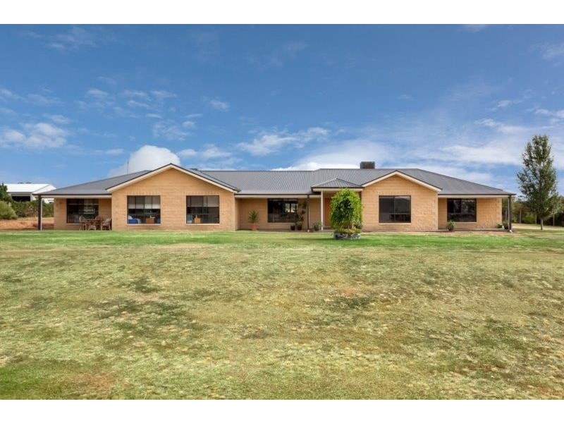 9 Olearia Place, Lake Albert, Wagga Wagga NSW 2650