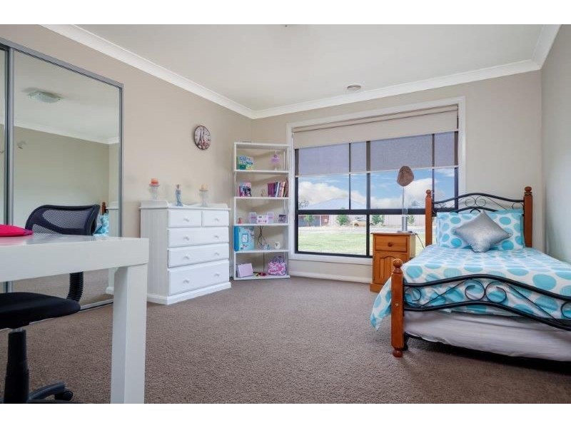9 Olearia Place, Lake Albert, Wagga Wagga NSW 2650