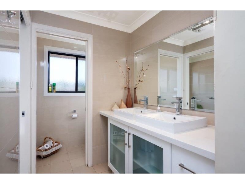 9 Olearia Place, Lake Albert, Wagga Wagga NSW 2650
