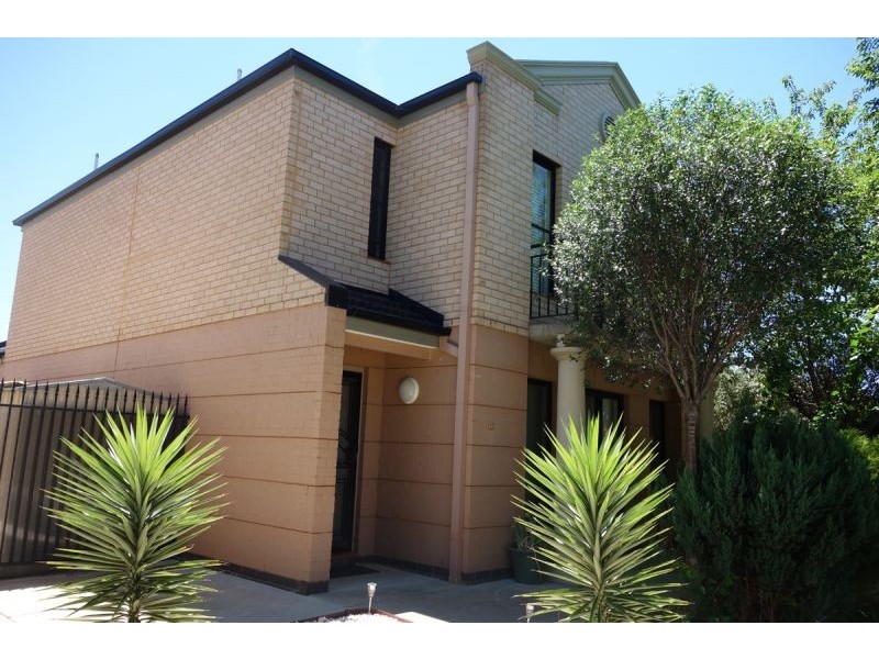 16 Galing Place, Central, Wagga Wagga NSW 2650