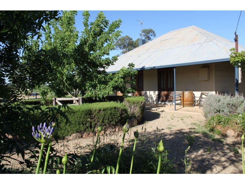 7 Pioneer Avenue, Gumly Gumly, Wagga Wagga NSW 2650