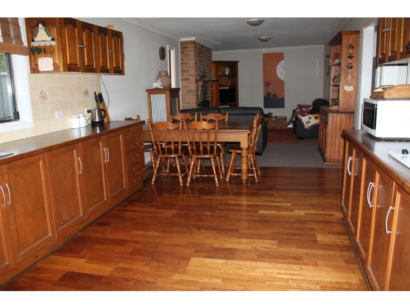 7 Pioneer Avenue, Gumly Gumly, Wagga Wagga NSW 2650