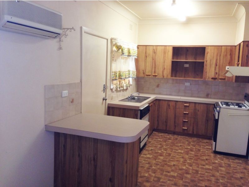 85 Grove Street, Wagga Wagga NSW 2650