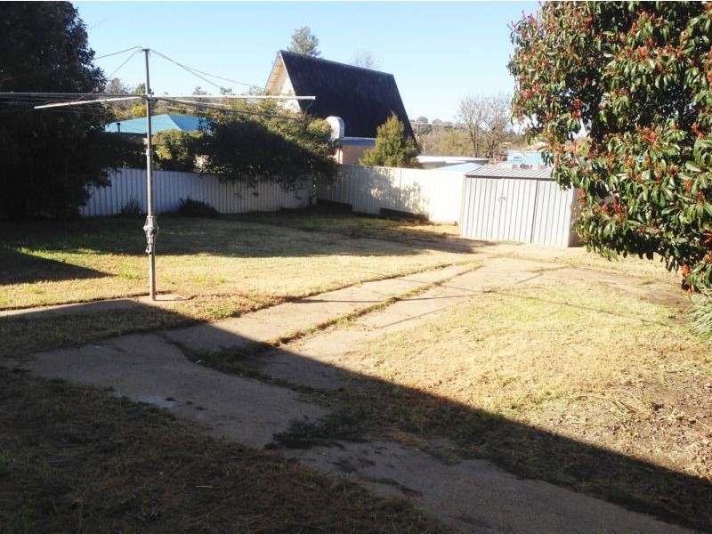85 Grove Street, Wagga Wagga NSW 2650