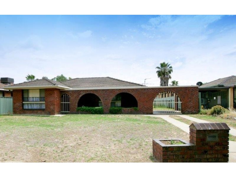 15 Wren Street, Mount Austin, Wagga Wagga NSW 2650