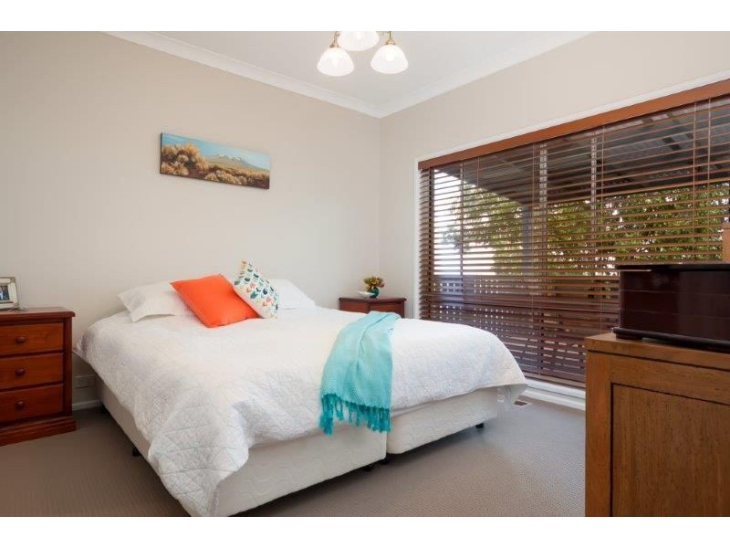64 Simkin Crescent, Gracelands, Wagga Wagga NSW 2650