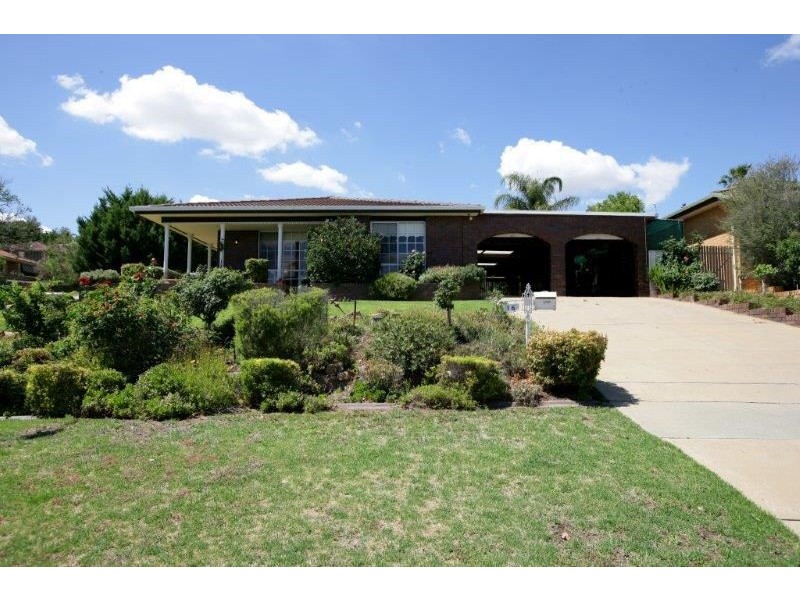 16 McCoullough Drive, Tolland Heights, Wagga Wagga NSW 2650