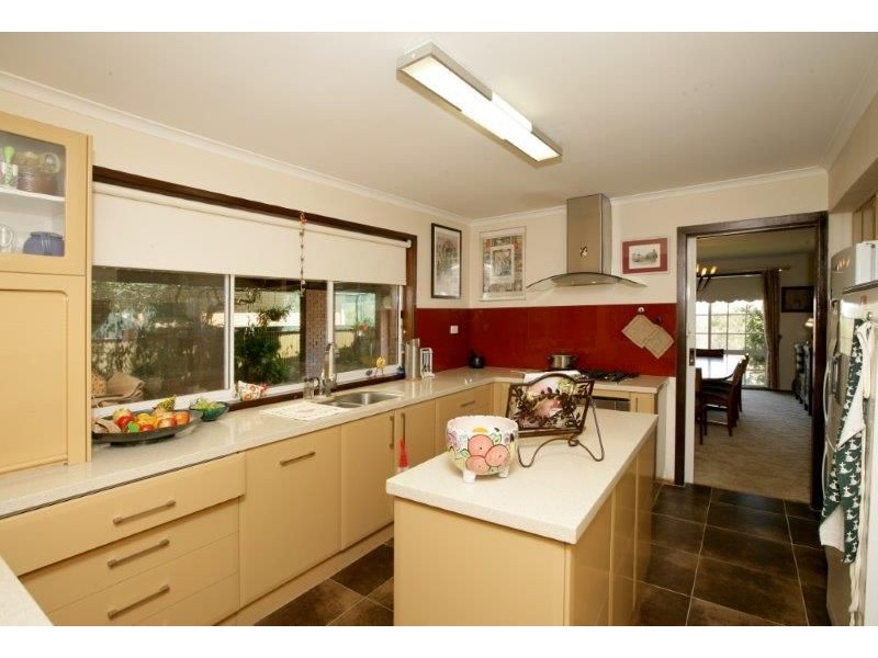 16 McCoullough Drive, Tolland Heights, Wagga Wagga NSW 2650