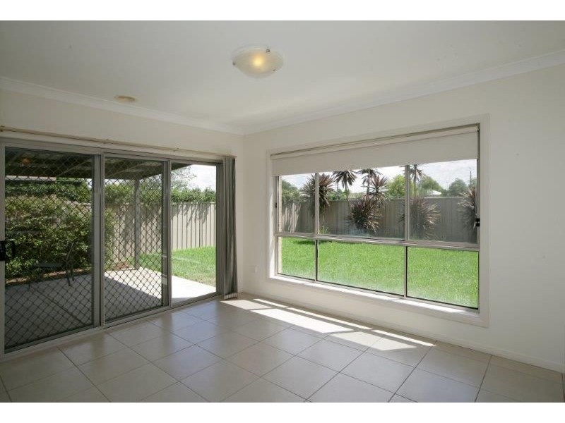 4/4-6 Gossett Street, Wagga Wagga NSW 2650