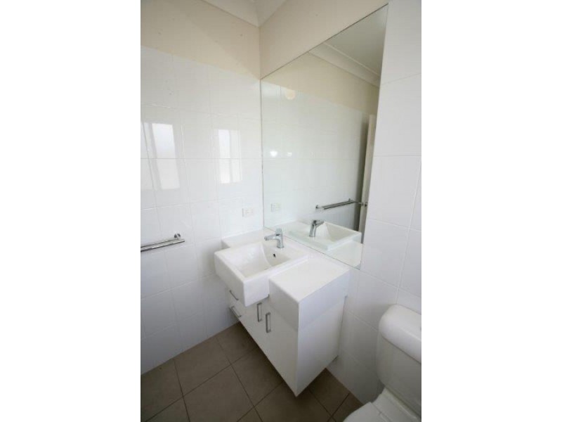 4/4-6 Gossett Street, Wagga Wagga NSW 2650