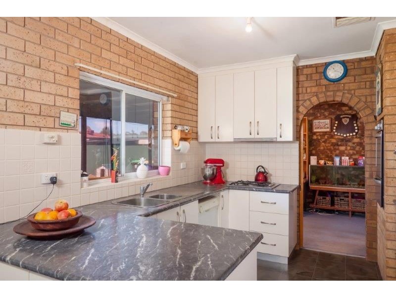 6 Melkin Avenue, Glenfield Park, Wagga Wagga NSW 2650